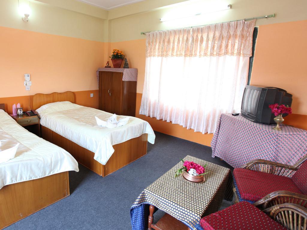 Trekkers Lodge Pokhara Szoba fotó